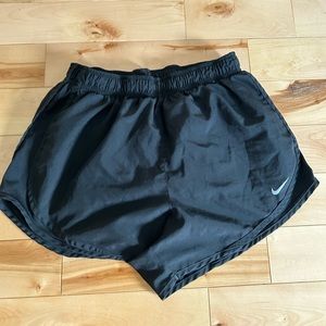 Nike Women’s Tempo Dry Core 3” Running Shorts